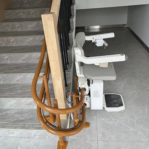 座椅式电梯的主要运行原理的相关介绍